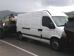 В Крыму два БТРа раздавили микроавтобус (ФОТО, ВИДЕО)