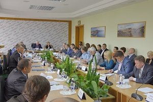 В Госсовете прошло заседание парламентского Комитета по промышленной политике, транспорту и топливно-энергетическому комплексу
