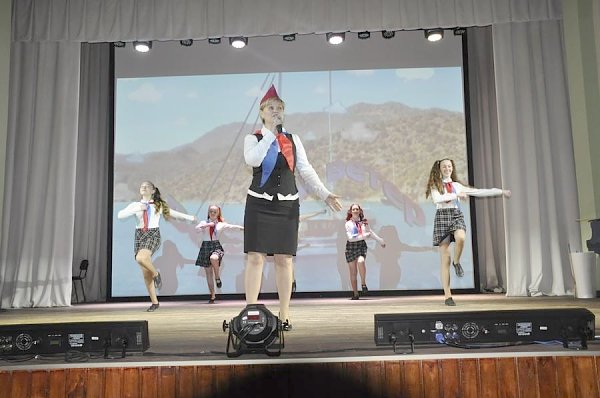 «Октябринки в майский день». При поддержке КПРФ в Барнауле прошёл творческий конкурс-фестиваль для педагогов дошкольного образования