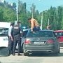 В Керчи водитель автомобиля, на крыше которого находился пассажир, привлечен к административной ответственности (ВИДЕО)