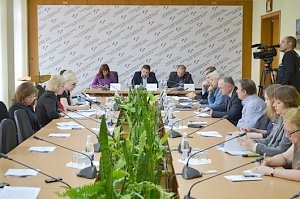Депутаты крымского парламента возьмут под контроль проведение лицензирования образовательных организаций в муниципалитетах республики