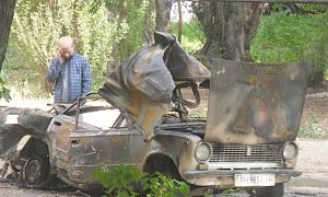 В Севастополе во дворе дома взорвался автомобиль