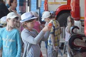 В день защиты детей в севастопольских пожарно-спасательных частях пройдёт день открытых дверей