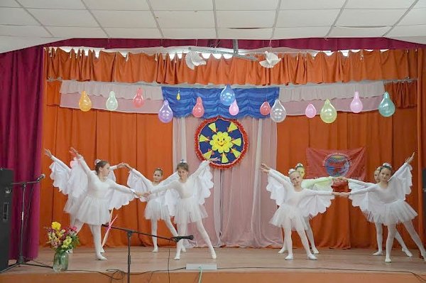 Севастополь. Детский праздник в селе Первомайском