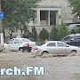 В Керчи ливень затопил дороги города