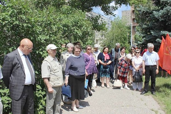 День русского языка сталинградские коммунисты отметили торжественной акцией