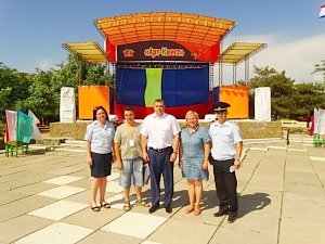 Начальник Межмуниципального отдела МВД России «Сакский» посетил детские оздоровительные лагеря региона