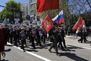 По улицам Севастополя вновь прошёл «Бессмертный полк»