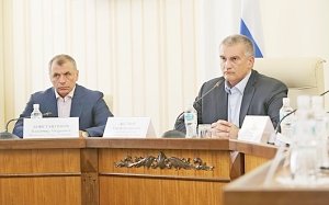 Владимир Константинов принял участие в совещании по рассмотрению итогов выполнения поручений Главы Республики Крым