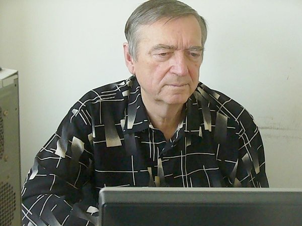 Коммунист Юрий Базлов стал серебряным призером чемпионата мира по шахматной композиции
