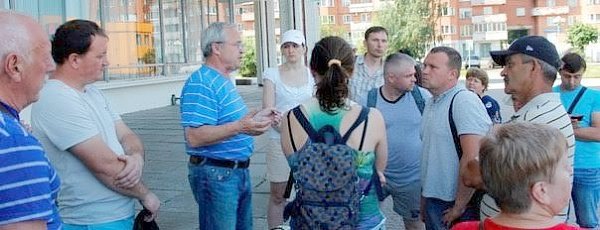 Ярославские депутаты-коммунисты помогли людям, оставшимся без жилья и денег, провести акцию протеста