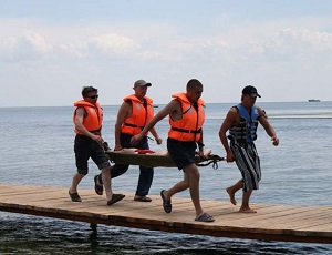 Медики: крымские пляжи недоступны для машин скорой помощи
