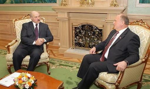 А.Г. Лукашенко вручил Г.А. Зюганову орден Дружбы народов