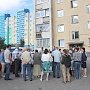 Калининград: Депутат-коммунист Игорь Ревин провел встречу в одной из «горячих точек» города