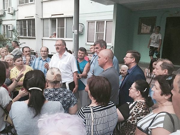 Краснодар. При поддержке КПРФ жильцы отстаивают свои права