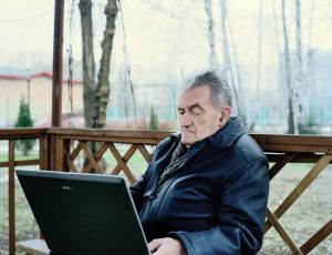В Крыму объявили компьютерный ликбез пенсионеров – чтобы не создавали очередей и не доставали чиновников