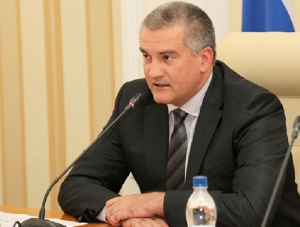 Аксенов провел заседание антитеррористической комиссии и оперативного штата в РК