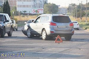 В Керчи Копейка не поделила дорогу с Hyundai Santa Fe