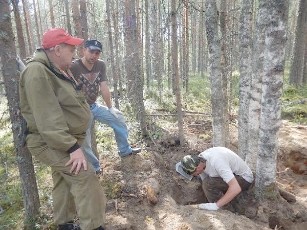 Поисковики из отряда, созданного при Коми рескоме КПРФ, нашли в Карелии останки бойца Красной армии и установили его имя и жизненный путь