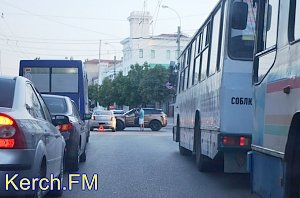 В центре Керчи произошло ДТП на перекрестке