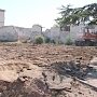 На улице Надежды Островской строится новая спортплощадка
