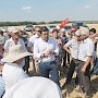 ​Александр Ющенко встретился с жителями Буздякского района Башкортостана, протестующими против строительства свинокомплекса