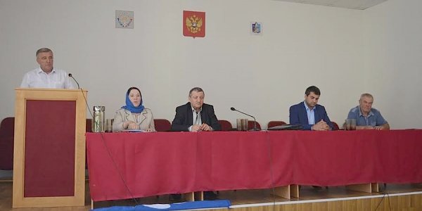Лидер коммунистов Дагестана Махмуд Махмудов провел ряд агитационных встреч с избирателями
