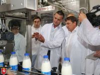 Юрий Гоцанюк принял участие в запуске новой линии по розливу молочной продукции в Красногвардейске