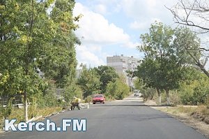 В Керчи асфальтируют дорогу по улице Архиепископа Луки Войно-Ясенецкого