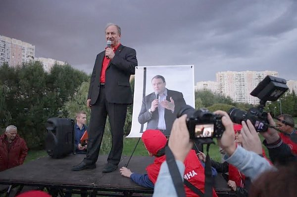 Кандидат от «Единой России» не пришёл на дебаты с Валерием Рашкиным