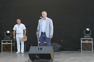 Владимир Константинов поздравил научновцев с Днем поселка