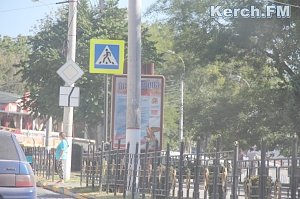 В Керчи водители жалуются на плохую обзорность пешеходного перехода
