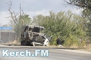 В Ленинском районе столкнулись две фуры. Водители погибли