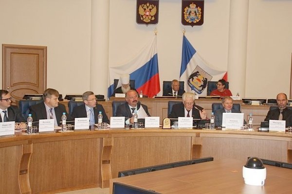 Первый секретарь Новгородского обкома КПРФ В.Ф.Гайдым: "Выборы вице-спикеров областной Думы подтвердили, что кадровые эксперименты над областью продолжаются"