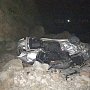 Легковой автомобиль с водителем сорвался с 20-метрового обрыва в Севастополе