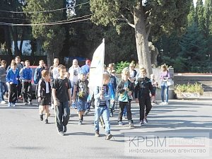 Школьники Алушты присоединились ко Всероссийскому дню ходьбы