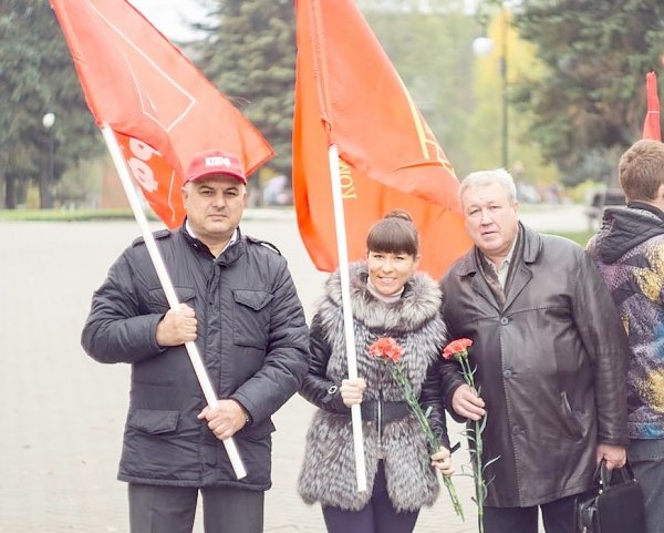 В Удмуртии прошёл пикет, посвященный 23-й годовщине со дня расстрела Верховного Совета РСФСР