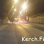 В Керчи в ночное время спецтехника моет дороги