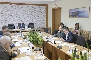 Ценовую политику и качество товаров на крымских рынках обсудили на заседании Комитета по промышленности
