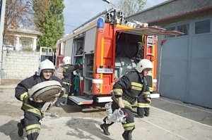 Слаженно, оперативно и профессионально: севастопольские спасатели и пожарные повышают своё мастерство