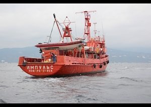 На поисково-спасательные работы к месту затонувшего плавкрана вышло исследовательское судно «Импульс»