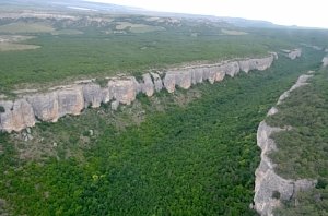 Севастопольские спасатели оказали помощь ребёнку в скальной местности