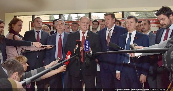 Г.А. Зюганов: Стране не требуется «шлакоблочное» единство
