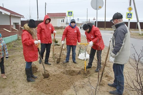 Представители Ненецкого окружного отделения КПРФ оказали помощь группе присмотра за детьми «Как дома»