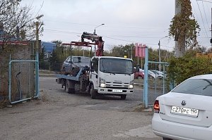 Эвакуаторы вышли на улицы Симферополя – штраф за стоянку в неположенном месте составляет 1,5 тыс руб