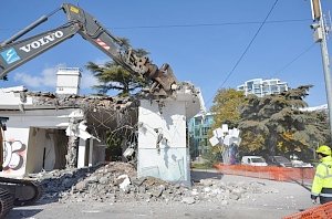 Крымская строительная компания вызвалась безвозмездно демонтировать комплекс «Еда» в Ялте