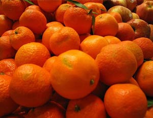 Не нежен нам берег турецкий – только апельсины: в Севастополь направляется груженный цитрусами паром