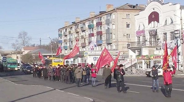 Город Белогорск Амурской области отметил праздник Октября демонстрацией и митингом