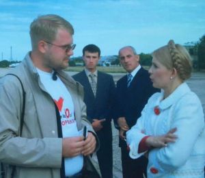 Жена Аксенова вслед за Полонским оказалась поклонницей Юлии Тимошенко