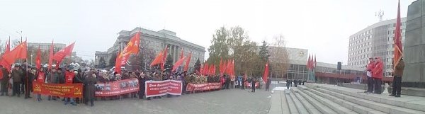 Празднование 99-й годовщины Октябрьской Революции прошло в Оренбурге